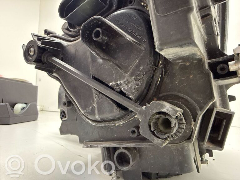 004e395727c7b2930a5f51132ec04e20-274aeebca20c91f7971033df0f9f7804_headlight_headlamp