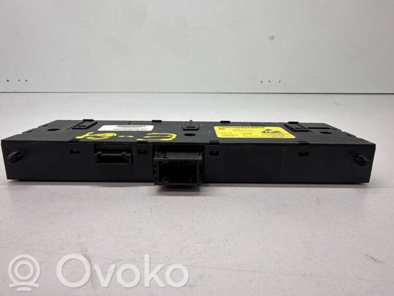 02da25479b84114e7350e1bc7f189894-b4a3488ecc498eaaa98db61e178e5bc7_seat_heating_switch