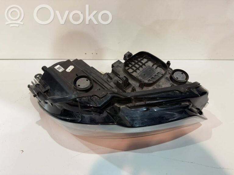 09faf13d30e14170bfd79a7b48ef31d4-ac2486250a65747c6f868223f566da70_headlight_headlamp