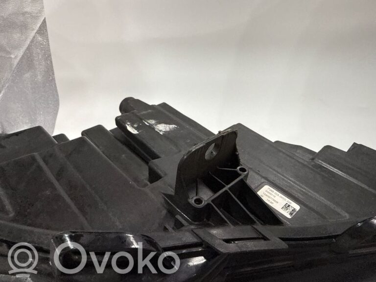0f016a81de09b9ceb9b1fa0eb676a8a9-394c407dba170ccd08e8b444ff7de907_headlight_headlamp