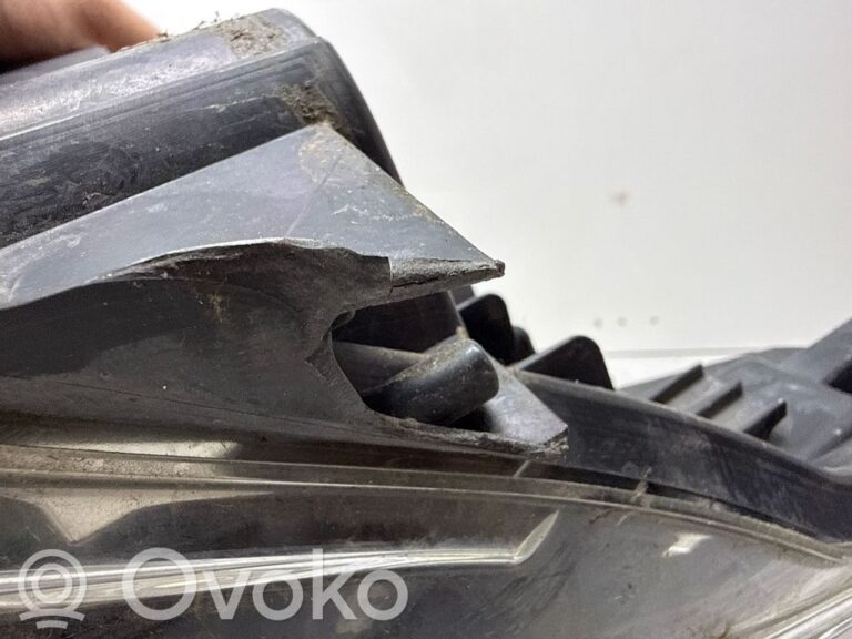 1874c3693e82617e4b65344bdafe916c-d227966fc0a04220f51d685896e1b9e4_headlight_headlamp