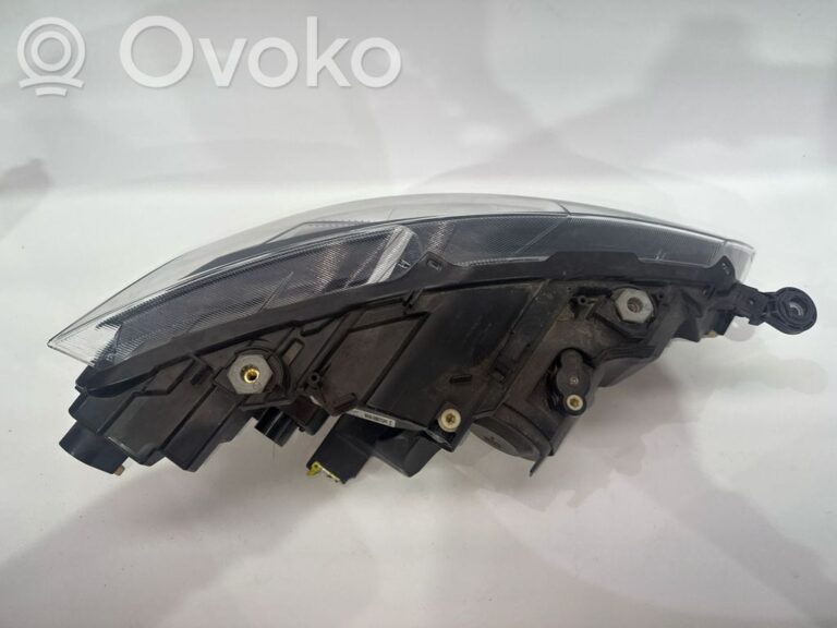 1877ea7b0cefcfee15cb2da9ceb8a785-47c2540f525a1d73bf7d4c27b9fa612c_headlight_headlamp