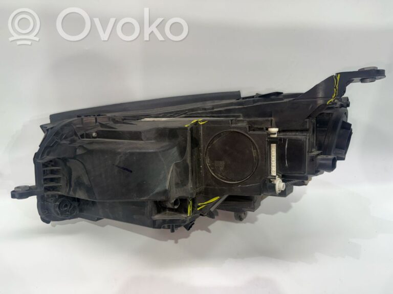 1ae435a664aaf52c6687e83cc4d00de0-c116dd0d40e2dcd6537e47075787de63_headlight_headlamp