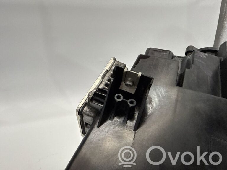 1df1ced58729d7e4af04871b1e18331e-9df0a8cc7520cfc9825efe8429f6569b_headlight_headlamp