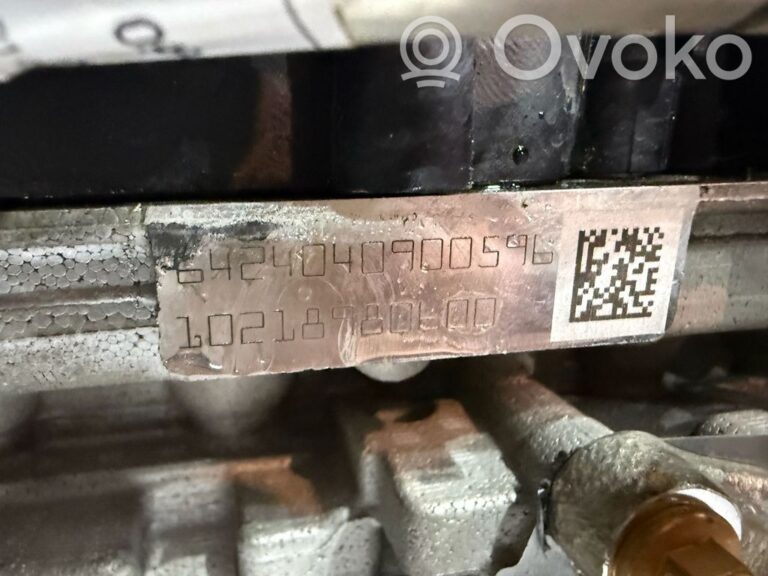 27c0e6ff58bbf98abc12bfb6fd8f3cdc-bmw_1_f40_engine