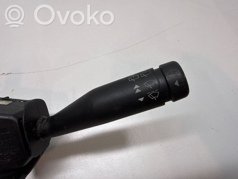 29a3225effd53f6b60deef4c952afe4f-95725fc5d6b8566ad9c9cf4eb340a692_light_switch