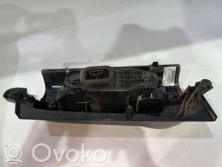 29c0b11024f9f0c7322c9b1adb87a77f-d2ab2eca12cfc3327cfbead6733e0135_rear_tail_lights
