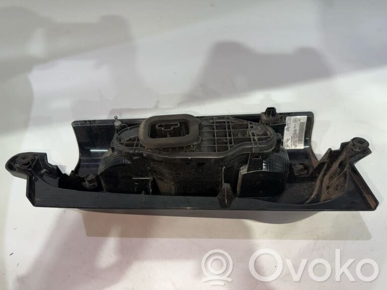 29c0b11024f9f0c7322c9b1adb87a77f-d2ab2eca12cfc3327cfbead6733e0135_rear_tail_lights