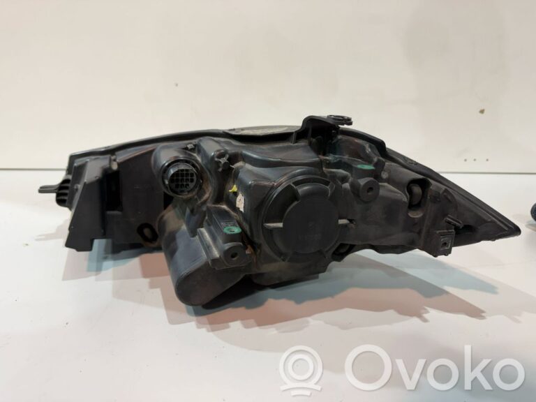 2a0c415bfe997564d778e9f7f6a37452-52b0325a78aaabc2954be9a45bea66c4_headlight_headlamp