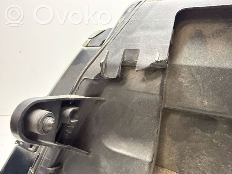 2bcbf36b52a331328d71a4275496f1fa-9c5d335b1ed75a067af7b95f9ea9119a_headlight_headlamp