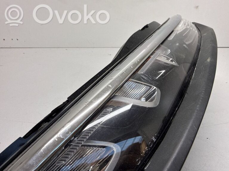 2be6e8369de31d07c8e66560fa9b3eda-c5cf40a48cf45686f83352482606ad24_headlight_headlamp