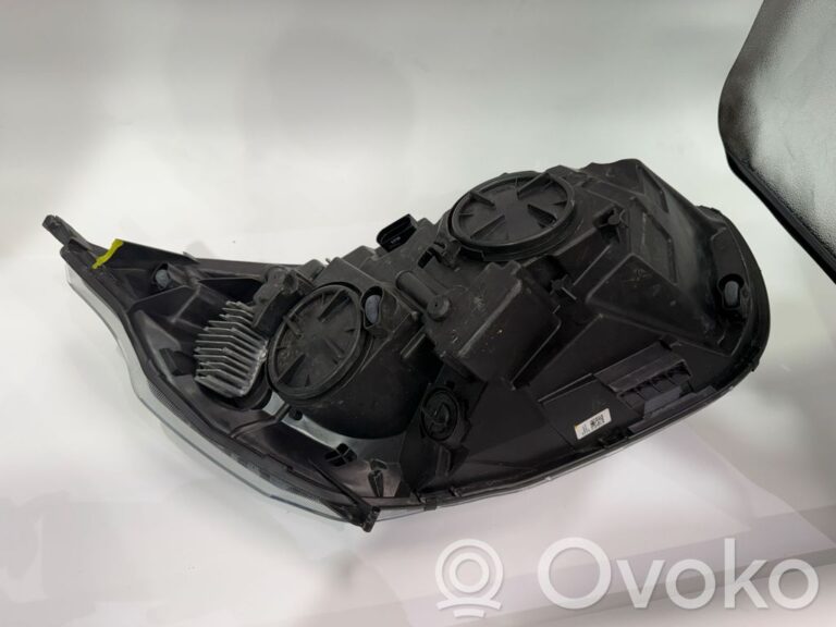 32a3a7b5a452a5e767c1a34d2aa8382b-0acf0696ffbf7f9afdc5d5f3a93c7390_headlight_headlamp