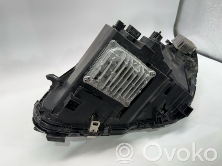 330cef5173f33c3faa14272f304925f6-bd9344adfc184dd37f3affbd11882683_headlight_headlamp