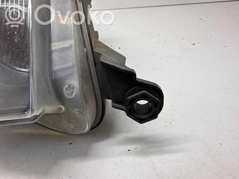 3321508245d78c7b6d2ffa0e04fdfb82-9310dd21f3e059331854c4e18c3629cb_headlight_headlamp