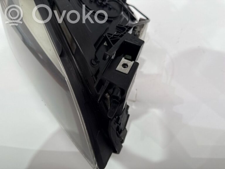 349b8735a0fc53e98143667f6b44efe9-40ef447c3b0b7c7a49e3d2982890aae3_headlight_headlamp