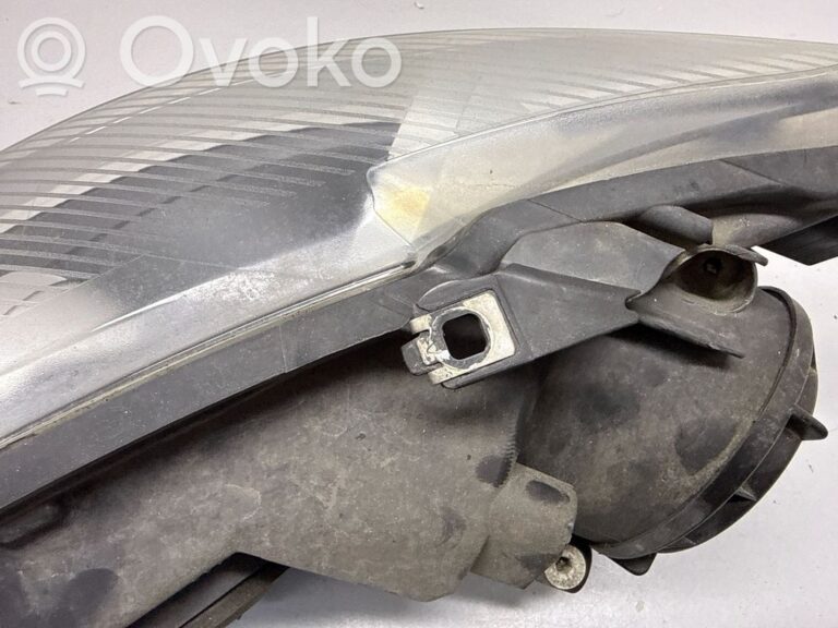 375af40078e392497368bf2fdd7d539e-2bee81358c8a472e187882456d9057e1_headlight_headlamp