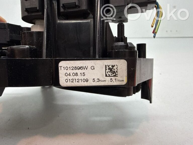 38a70e3154d6ffa8e24a4093c892009d-9169b74bafd9b42a34ca6e8254c94a54_rear_view_mirror__interior_