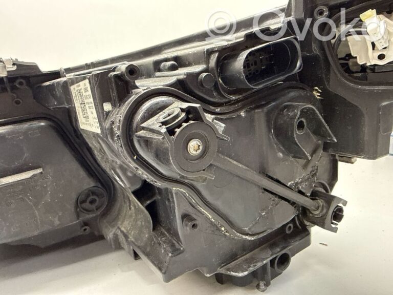 39f291420bdf862e1355c10cb654fe5b-57416bae5a9fb78ce4ce933c6ec0fee4_headlight_headlamp