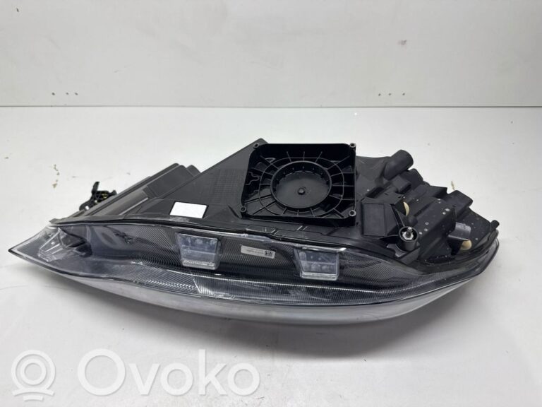 3bfdf91764bf1f882c2906a8492223f1-835159df41efb5f167e17d0202a8fe0e_headlight_headlamp