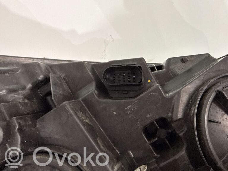 3f3e85c90dfbaf0393337d45ad773a50-b2fb29f56c7173f61aa64c6a5ac2a519_headlight_headlamp