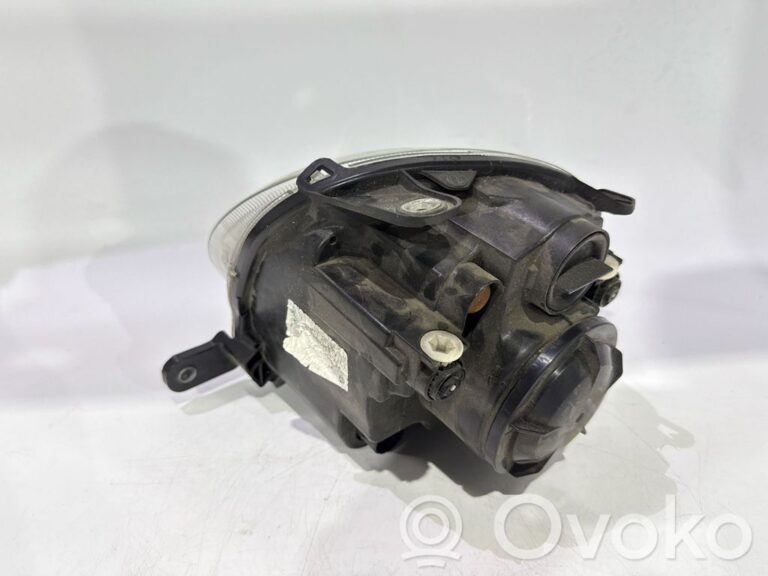 403c04e269080625a068e9b9cc43bdc4-de008299d5222a5c2bbd8be0d329fed0_headlight_headlamp