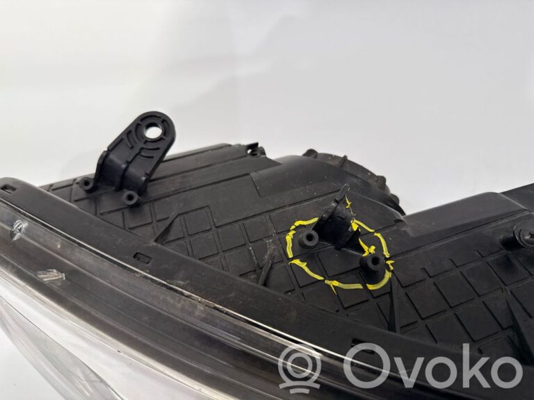 421ecec4cde7715d66b5876cd4939f93-a7f0d6cfc6e3662016968de1bbcb8db1_headlight_headlamp