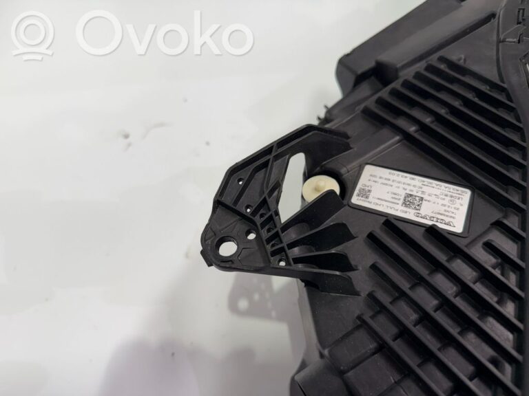 429e11ad6dbee1967828a42fde742f3e-12c38ed12d81ff7d2062a5d1cac518cf_headlight_headlamp