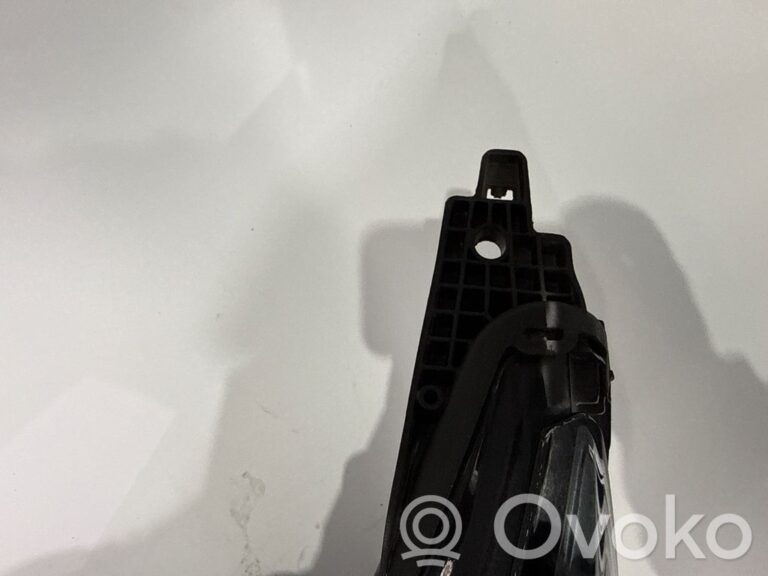 484f9ba44d85c0b49840ec428a9d763e-d69bd64a7127d49eef0845e07db31bf3_headlight_headlamp