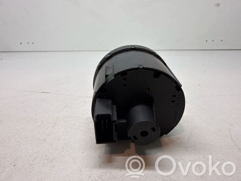 49bba6bfa19466c24f8bab4471f34a16-93c8426e6771da42389297d5f130bfda_light_switch