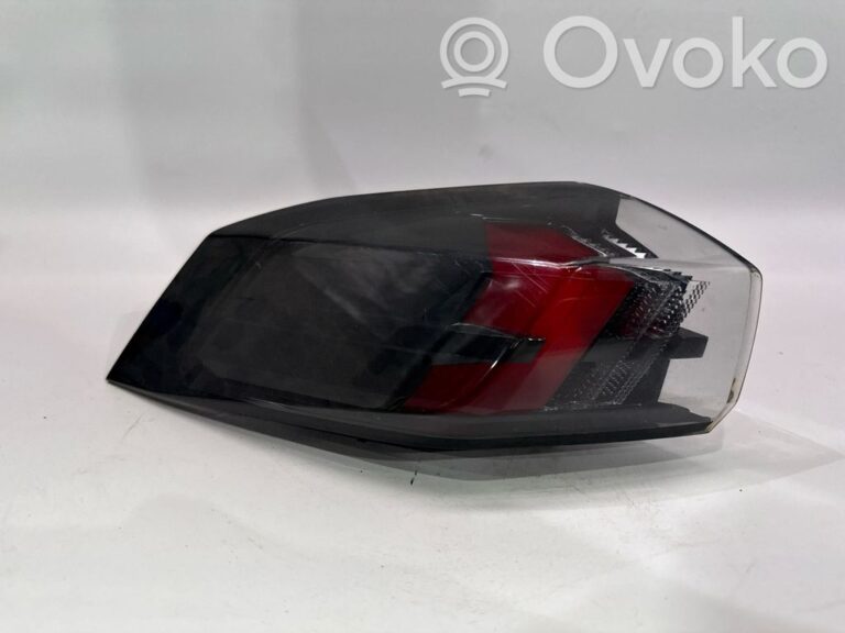 4cf8280d2728751e7d24694f523703ec-dce86ae0df078bc50cede818e4b89b76_rear_tail_lights