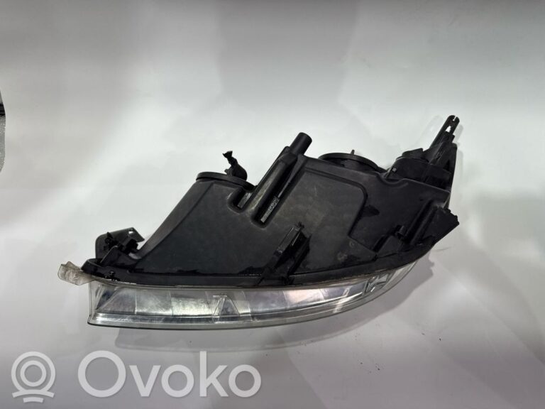 51c96a63f5b4663bd560230923e028ce-56d7ed426dd2909caaf93cbf8dc9beb3_headlight_headlamp