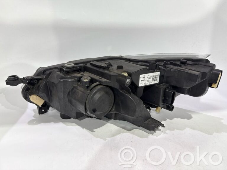 5b5d8f6e49b5a86aff3cafec466d4f01-c4ee81b9e76c3e2e2393ce93f1b26fd5_headlight_headlamp