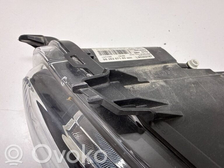 5de3277ad34c3b9af7b37a2083d8754d-1ef5125ad5bc8190e8b66a7a8c41a2fc_headlight_headlamp