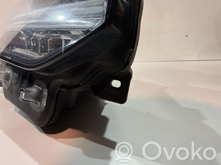 5ecd33c71ff6cb95457264b52aa8ce47-37d010e83f12191f37b6d60b90f385ce_headlight_headlamp