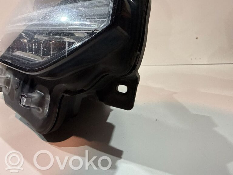 5ecd33c71ff6cb95457264b52aa8ce47-37d010e83f12191f37b6d60b90f385ce_headlight_headlamp