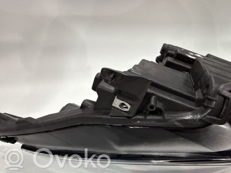 5f235843fc23ae37a9073b4d5e40042c-f7155ac7f1223ba2e48bd426441344fa_headlight_headlamp