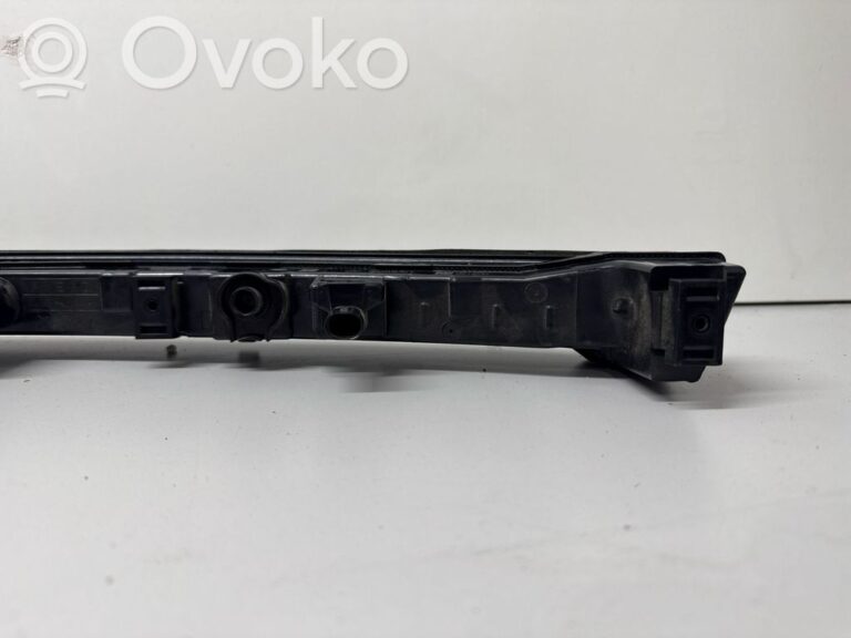 61c6030b69fe1d0b2b7175479f884836-69ad1a314f648da32a62c42efb71b335_headlight_headlamp