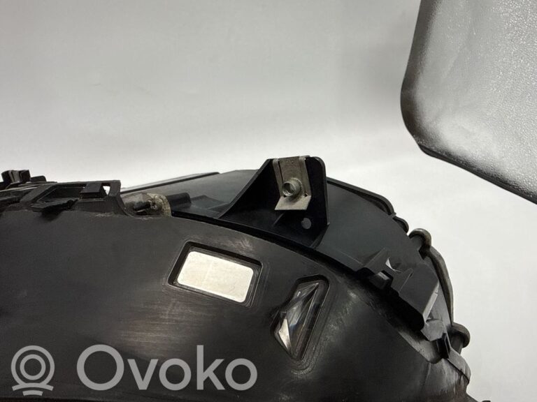 62c3b7273ee9cdbf075cf367316b440e-ca63c17621ea8dd3331d83d7d4c74bd6_headlight_headlamp