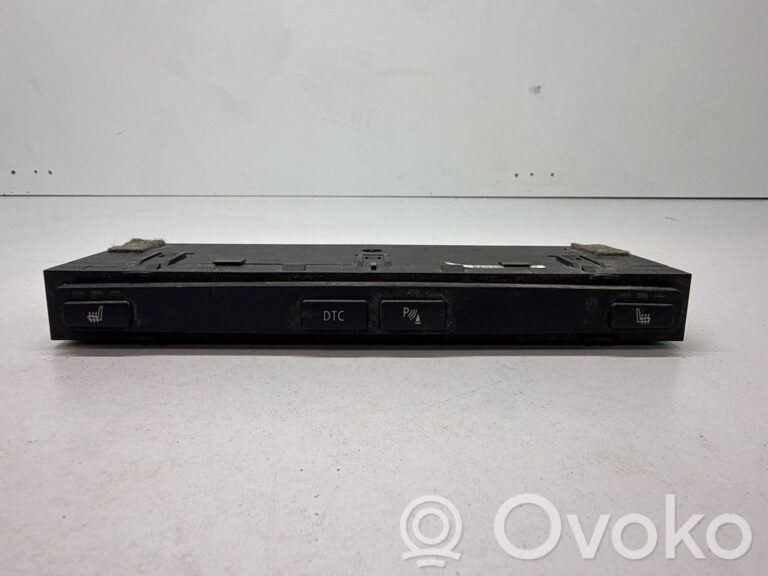646292afcda8cad338dfdb46b9dcf327-77daea16cf3cb67e7944095aa820bdda_seat_heating_switch