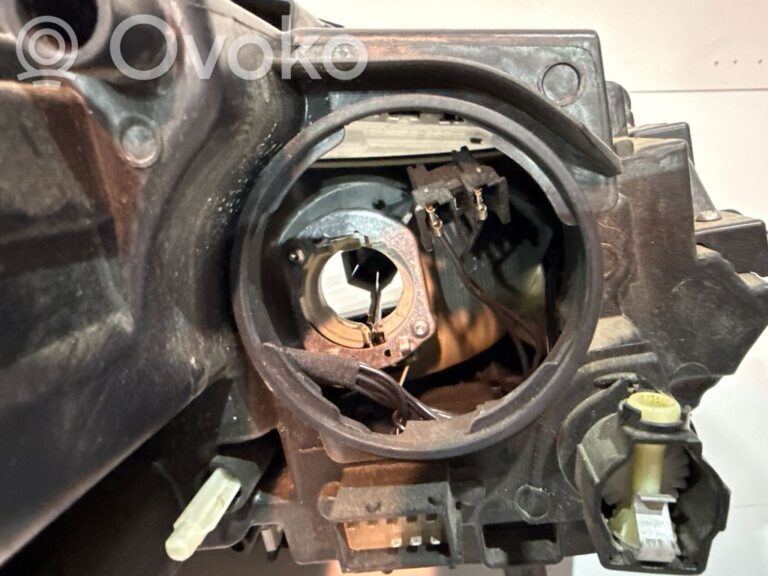 66dbd2bd7fb3a5cd2f189de12758da6a-809fea8db8bf88bfaab0451522fa5dda_headlight_headlamp
