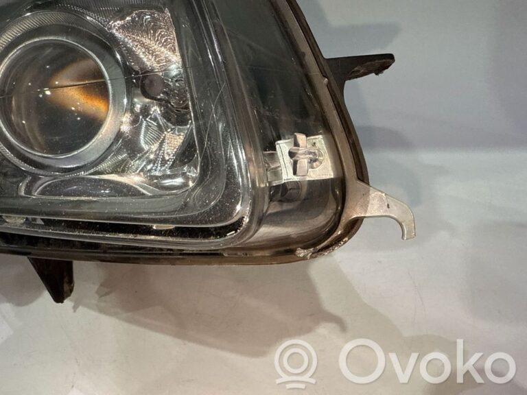 6801f6db3049ec28e71d63618bf2438b-79b3ed44d1836a6e70e21bb8a64bd1e3_headlight_headlamp