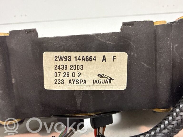 73470c879554a9565a0401b8a4aeb0e9-2ee43e9ac9a2279f367c90794b1a11f7_wiper_turn_signal_indicator_stalk_switch