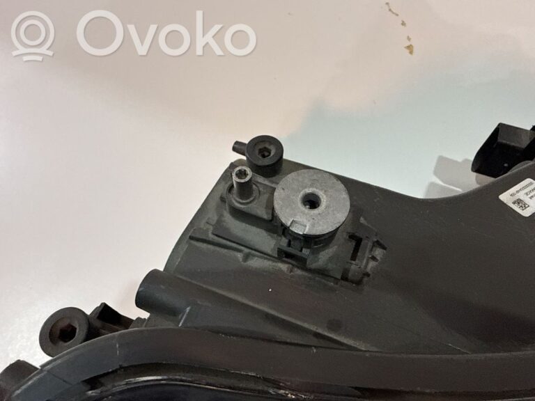 736cad6dc9ba26e3bcbf07a6f4b38adf-9c1d9ad30cd2c30fb5767109cfa7e55a_headlight_headlamp