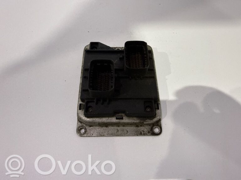 79cc81b608d2edaa5b6b85342f7e847d-cb58ea96ca97d836779a788af29fc39d_calculateur_moteur_ecu