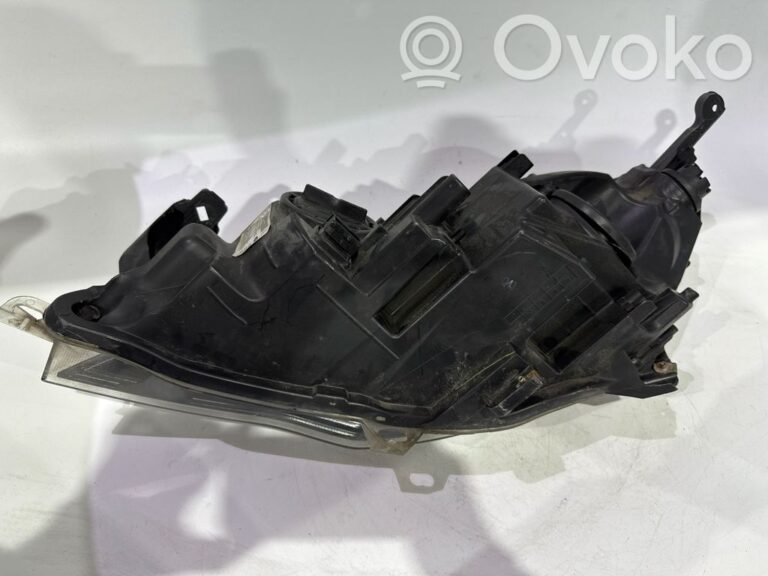 7bc70b1fe860a725ad13f794842f8b78-ba390a55fd1cae657e4d170267ab343b_headlight_headlamp