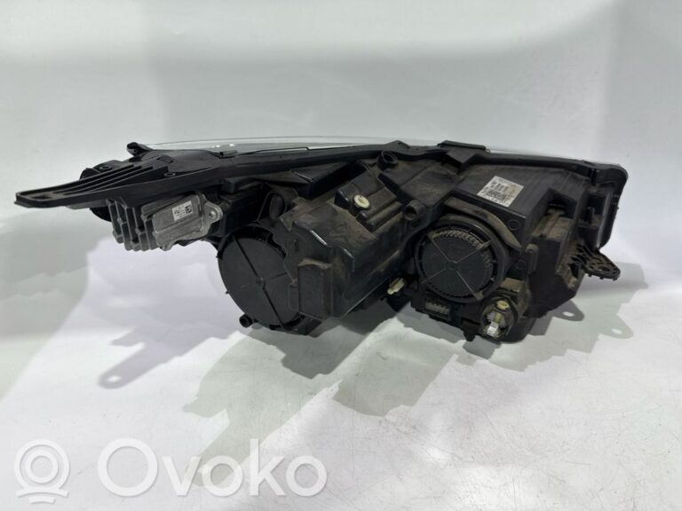 7c68bab4e904b800bfe5398b08fa60c2-e30403409949c3b90af9df7e01620097_headlight_headlamp