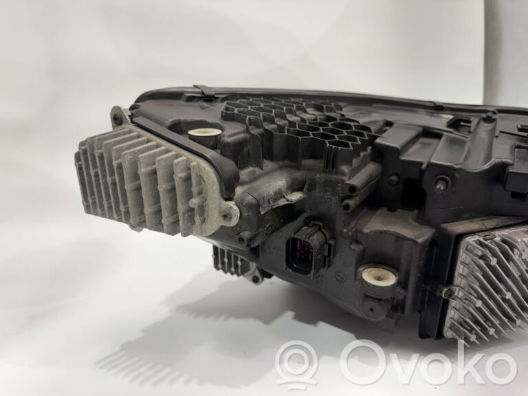 7d33f4fd9143153088600b7eff45b9eb-0673e44d35f6af18790c118e1e5ae9fb_headlight_headlamp