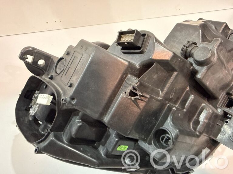 8149911c89427cbda884d222c7ea48e4-6f052860cf453d4e3358518d3b27942f_front_fog_light