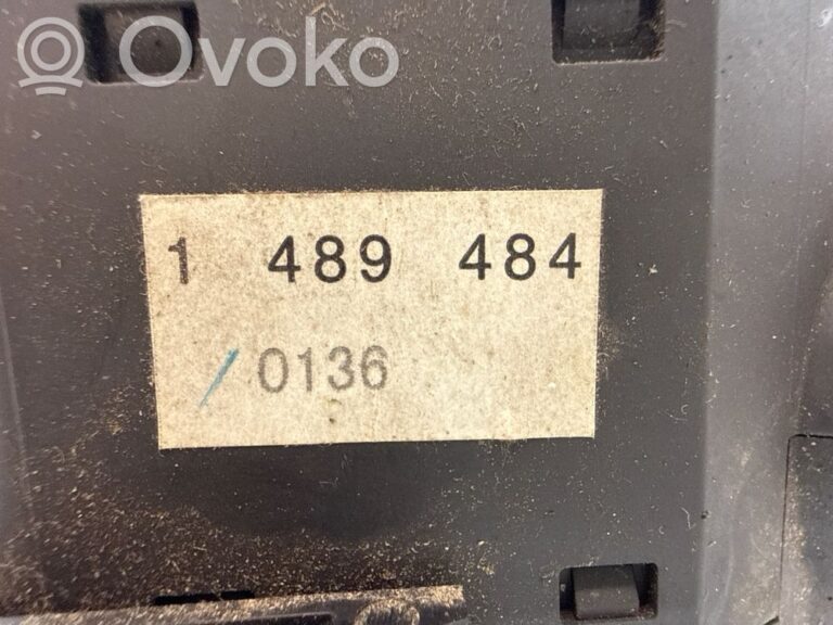 87c77a2a7f61623cd0828aaac13bb25a-fca201974f8a749c91852257dd9a5792_wiper_control_stalk
