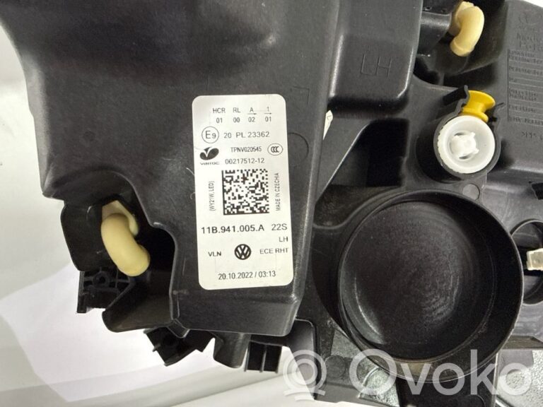 89697b24ab9889e3fa24f48b619b4703-ff6868f97b63edb2283a475bdcb8f234_headlight_headlamp